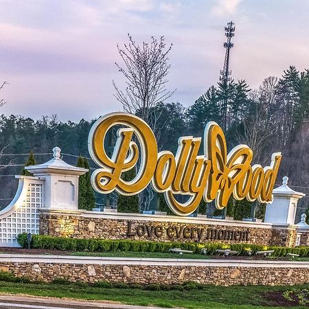 Amidst The Beauty Villa Pigeon Forge Esterno foto