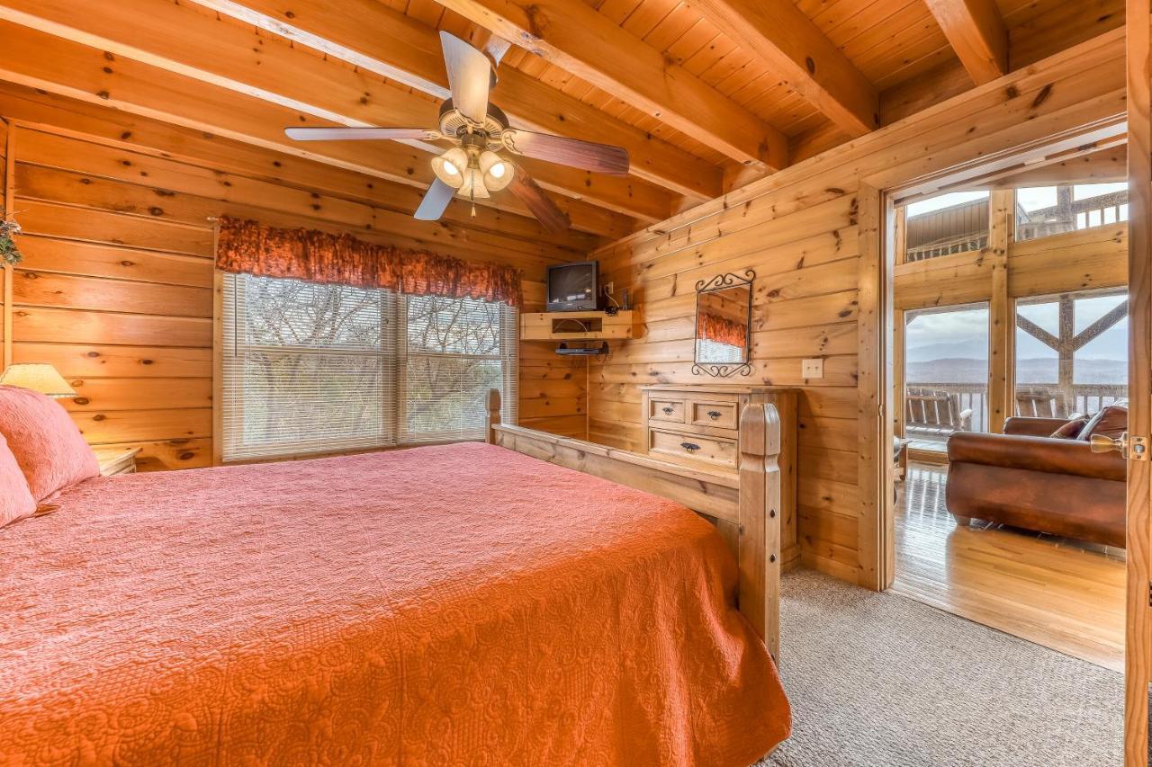 Amidst The Beauty Villa Pigeon Forge Esterno foto