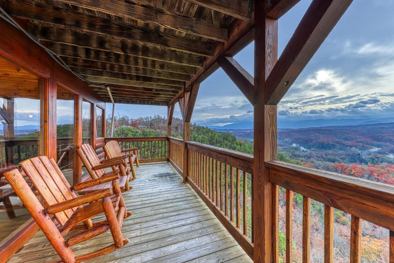Amidst The Beauty Villa Pigeon Forge Esterno foto